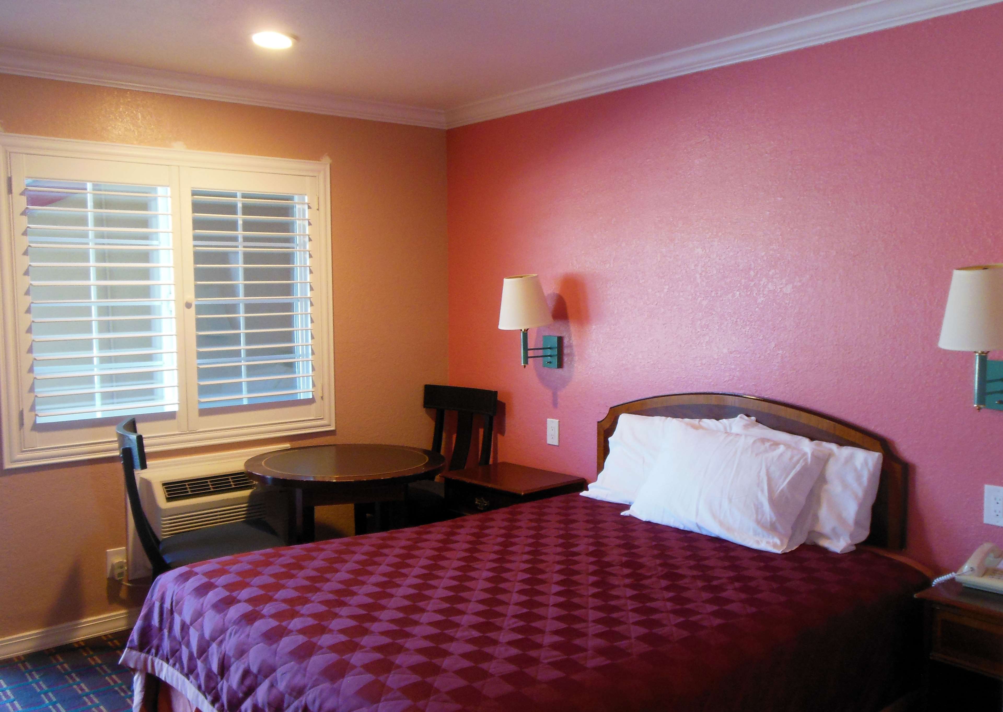 Americas Best Value Inn Seaside N Red Lion Hotels