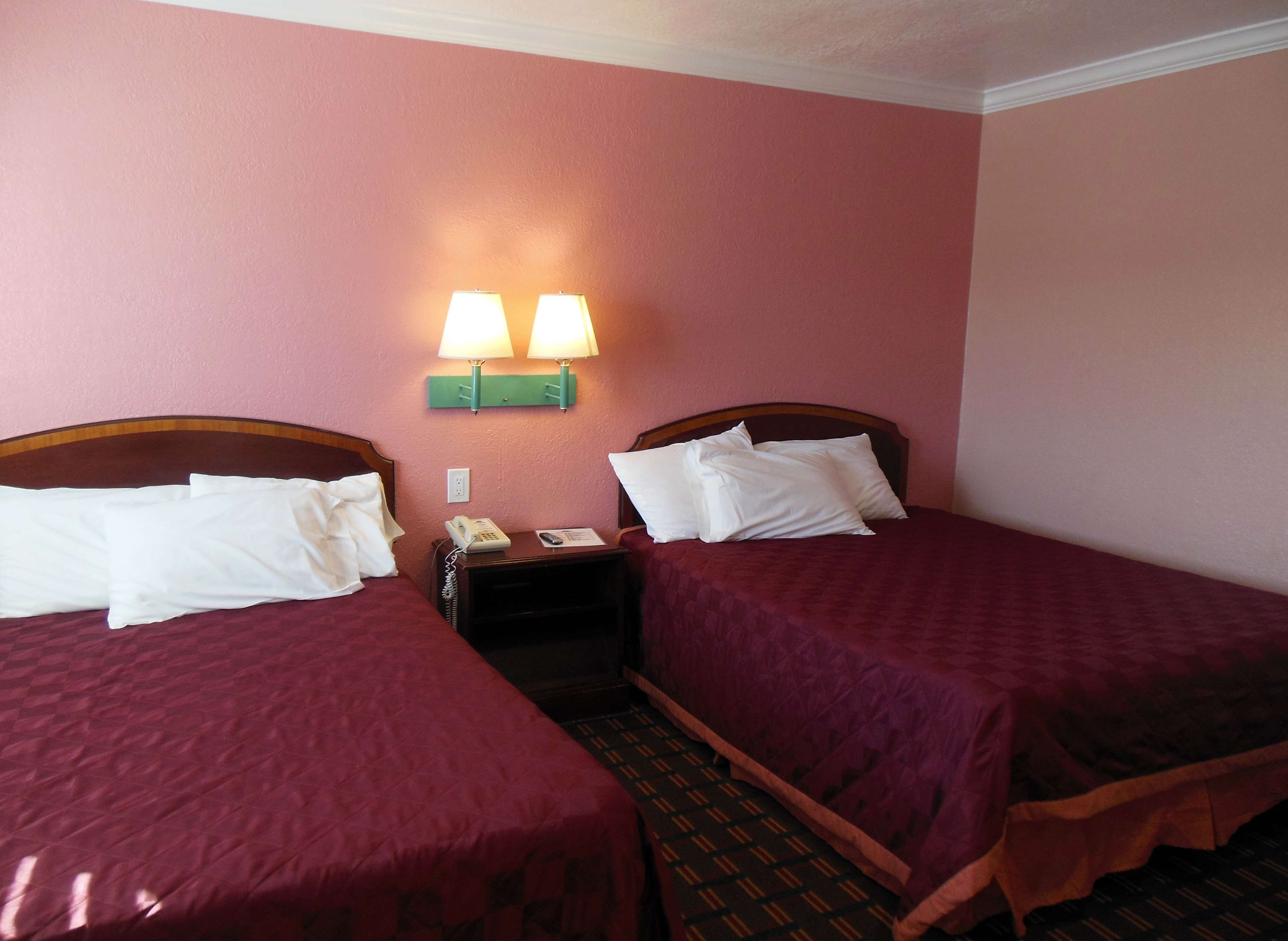 Americas Best Value Inn Seaside N Red Lion Hotels