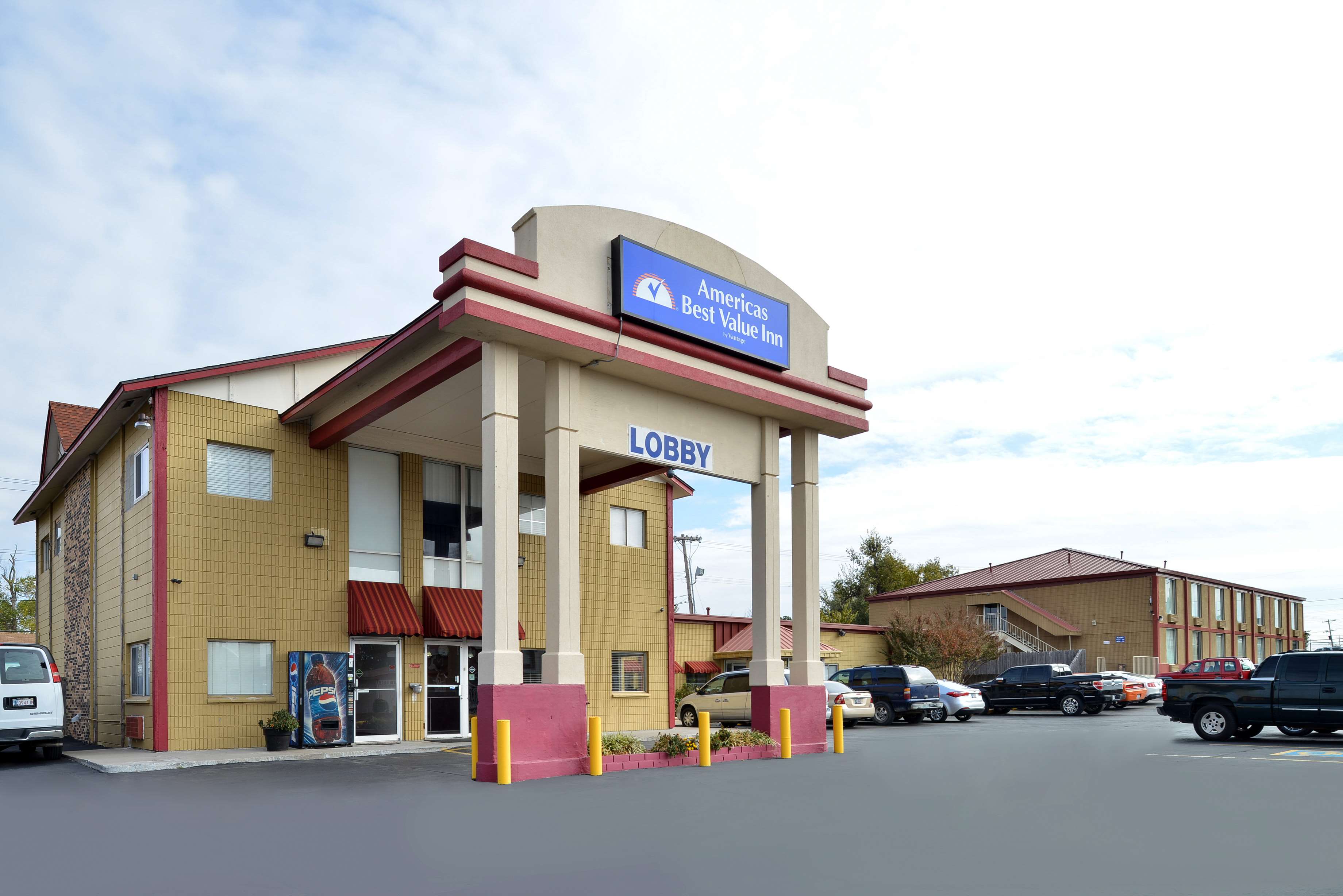 Americas Best Value Inn Tulsa West At I 44 Red Lion Hotels